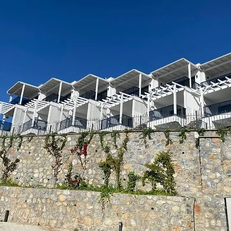 Yalikavak'ta Deniz Manzarali Tatil Evi