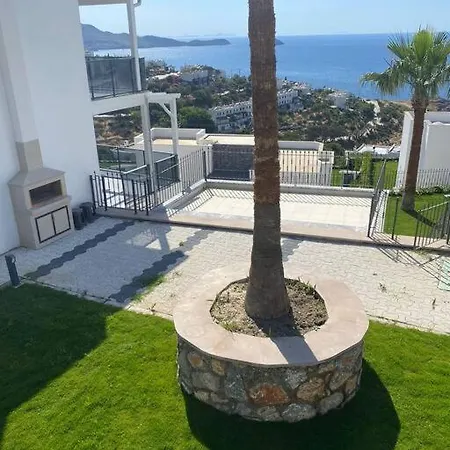 Yalikavak'ta Deniz Manzarali Tatil Evi 펜션 *